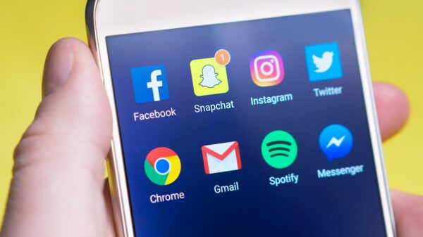 How to use social media properly