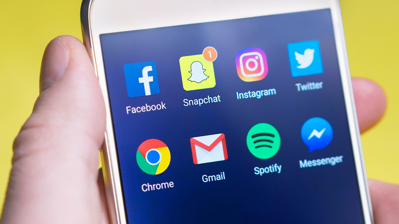 How to use social media properly