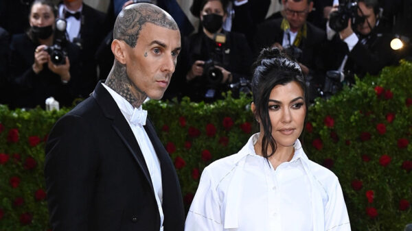 Kourtney Kardashian and Travis Barker Tie the wedding knot