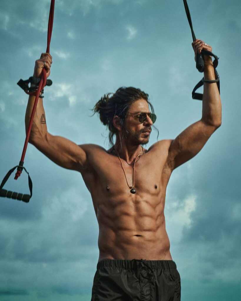 King Khan completes 30 years in Bollywood: Takes the celebration to Insta Live
