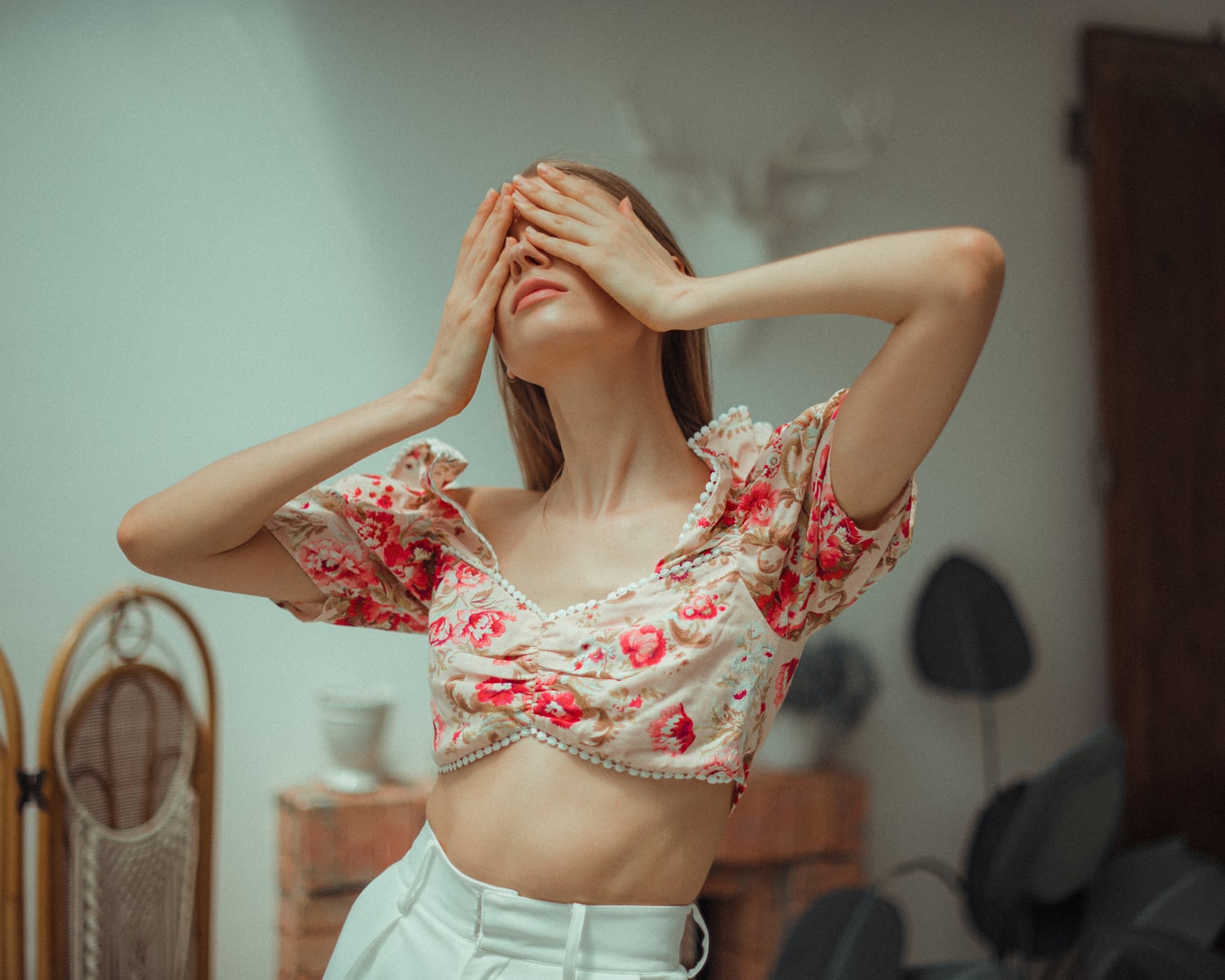 How can sustainable fashion be more accessible?