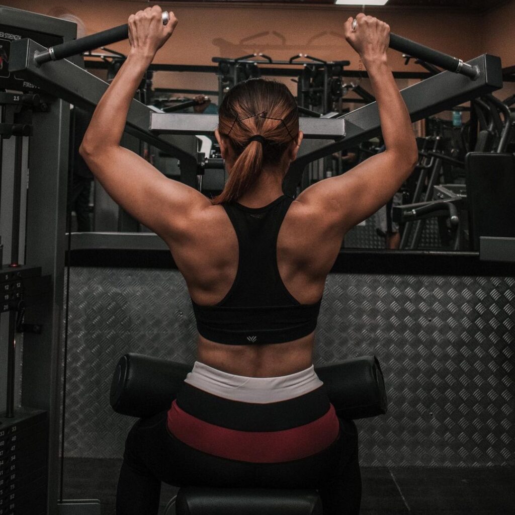 Interview with Paridhi Pandey (@thefitnessvogue)