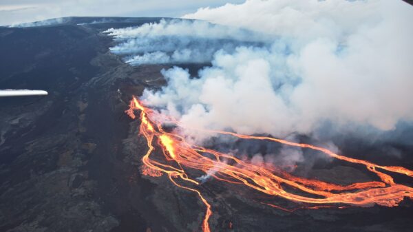 Hawaii's Big Island receives warnings following the Mauna Loa eruption