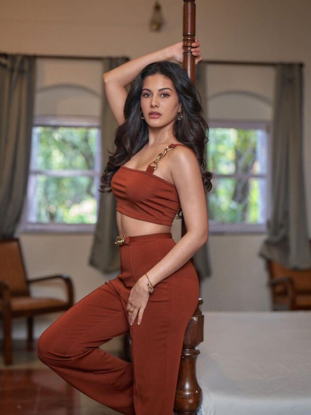 Amyra Dastur’s Photos Set the Internet on Fire