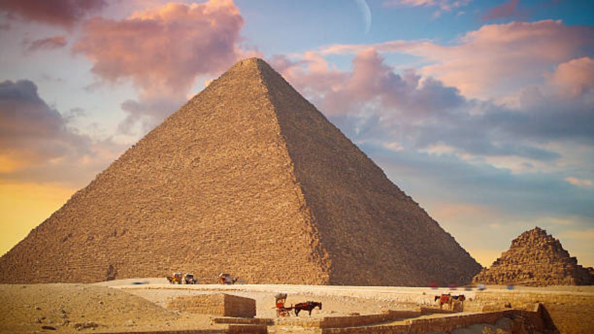The Hidden Chamber of the Great Pyramid